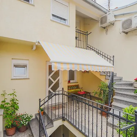 E&e Arena With Free Private Parking *