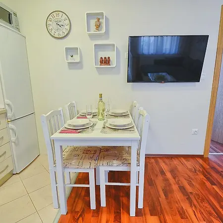 Apartment E&e Arena With Free Private Parking *