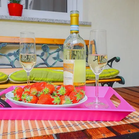 E&e Arena With Free Private Parking