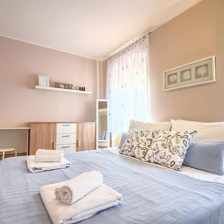 E&e Arena With Free Private Parking Апартаменти