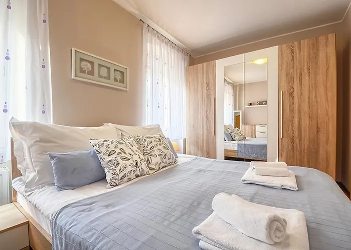 E&e Arena Apartman Pula