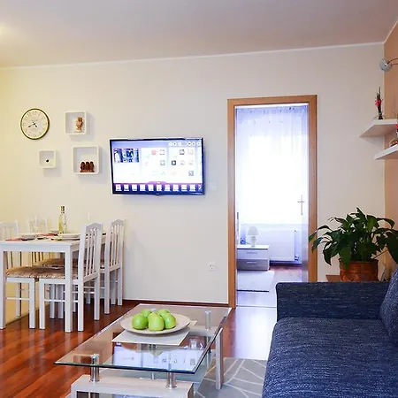 E&e Arena With Free Private Parking Apartamento *